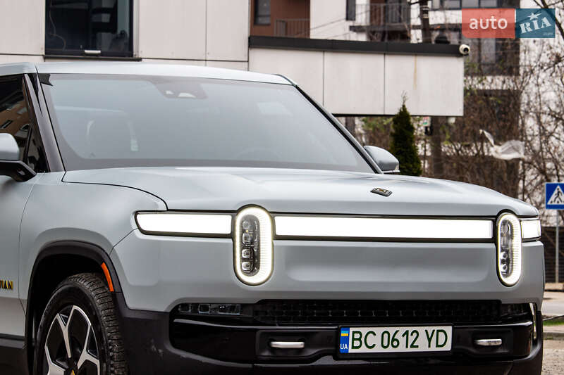 Пикап Rivian R1T 2023 в Львове