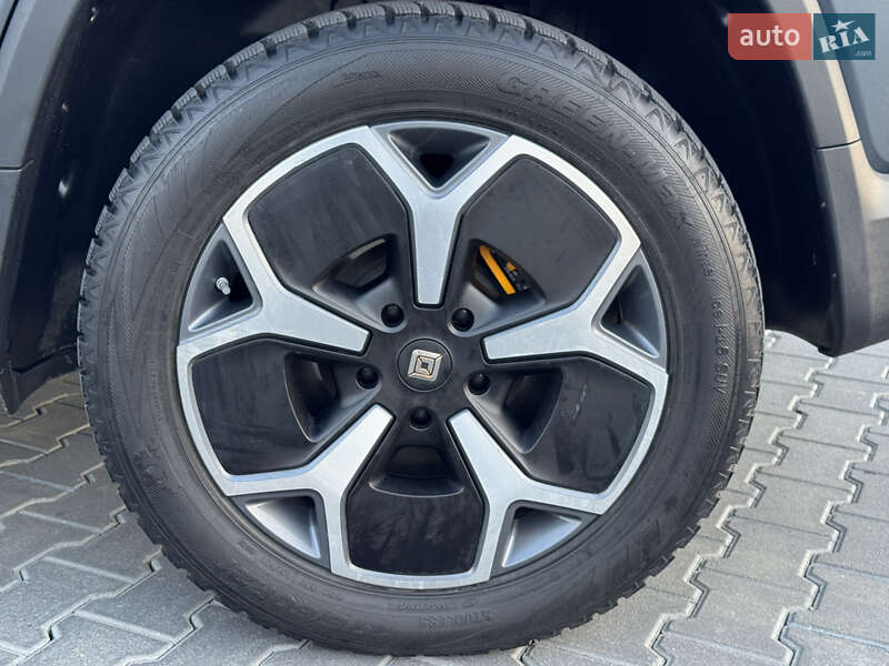 Внедорожник / Кроссовер Rivian R1T 2023 в Ужгороде