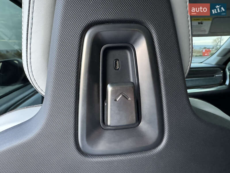 Внедорожник / Кроссовер Rivian R1T 2023 в Ужгороде