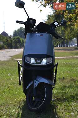 Скутер RKS Neron XS 2024 в 