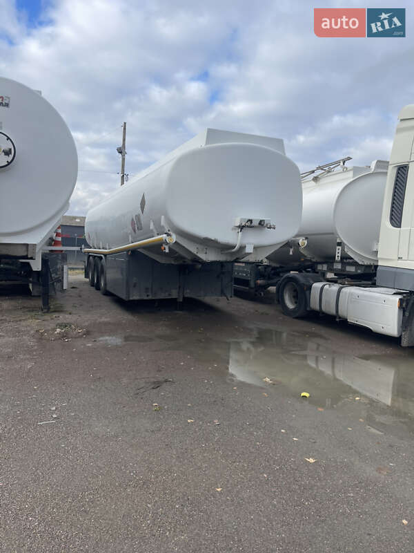 Цистерна полуприцеп Rohr Rohr 2005 в Березному