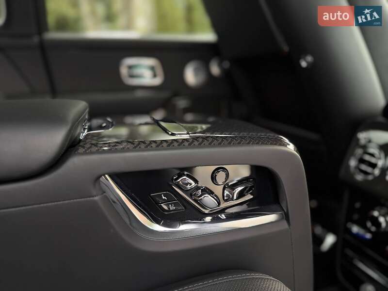 Позашляховик / Кросовер Rolls-Royce Cullinan 2021 в Києві