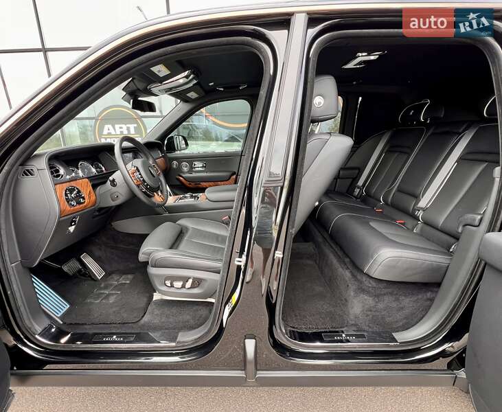 Внедорожник / Кроссовер Rolls-Royce Cullinan 2022 в Киеве