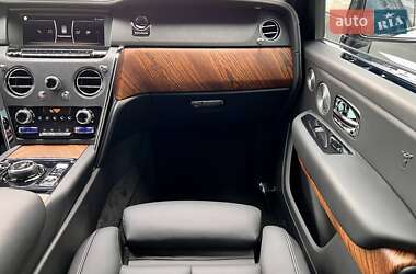 Внедорожник / Кроссовер Rolls-Royce Cullinan 2022 в 