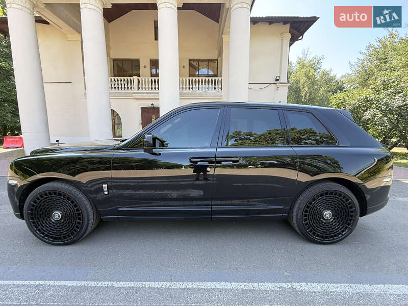 Внедорожник / Кроссовер Rolls-Royce Cullinan 2019 в Киеве