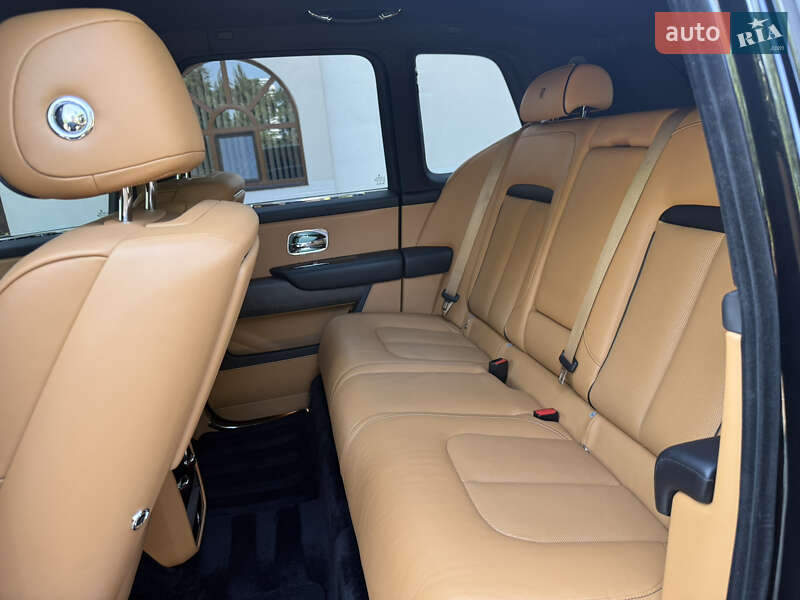 Внедорожник / Кроссовер Rolls-Royce Cullinan 2019 в Киеве