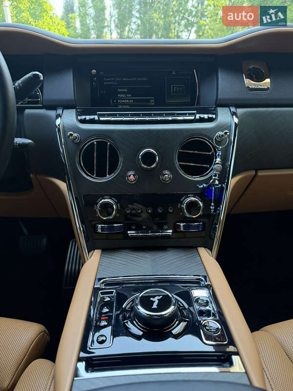 Внедорожник / Кроссовер Rolls-Royce Cullinan 2019 в Киеве