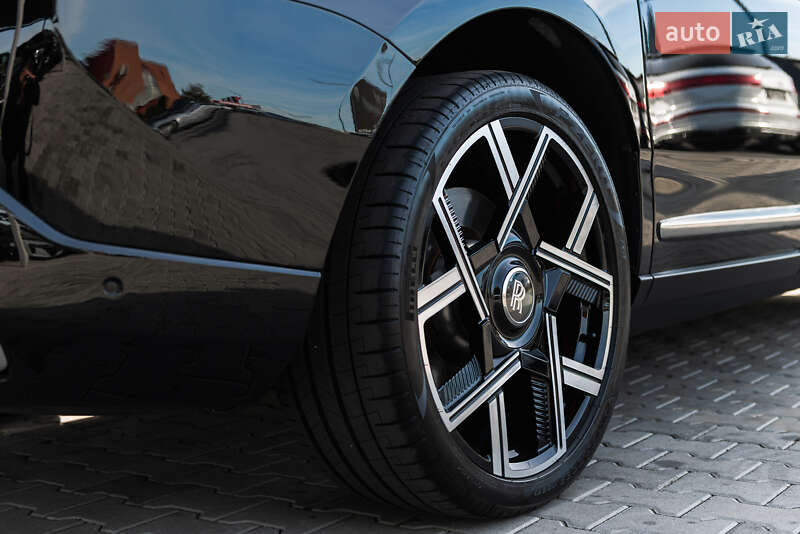 Внедорожник / Кроссовер Rolls-Royce Cullinan 2019 в Мукачево