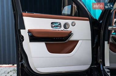 Внедорожник / Кроссовер Rolls-Royce Cullinan 2019 в 