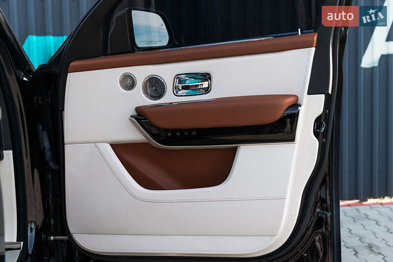 Внедорожник / Кроссовер Rolls-Royce Cullinan 2019 в Мукачево