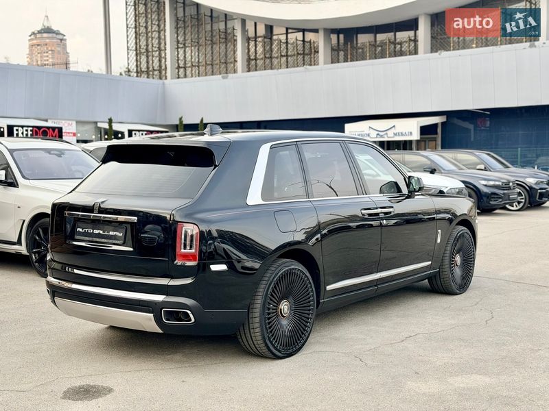 Внедорожник / Кроссовер Rolls-Royce Cullinan 2019 в Киеве