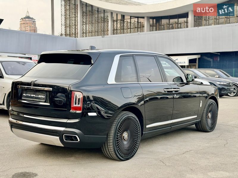 Внедорожник / Кроссовер Rolls-Royce Cullinan 2019 в Киеве