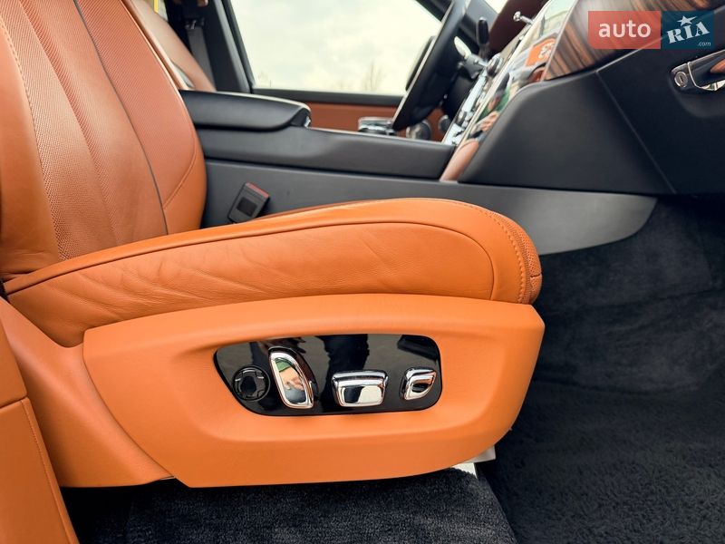 Внедорожник / Кроссовер Rolls-Royce Cullinan 2019 в Киеве