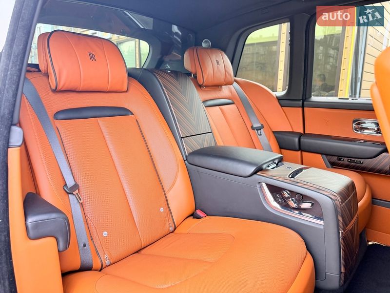 Внедорожник / Кроссовер Rolls-Royce Cullinan 2019 в Киеве