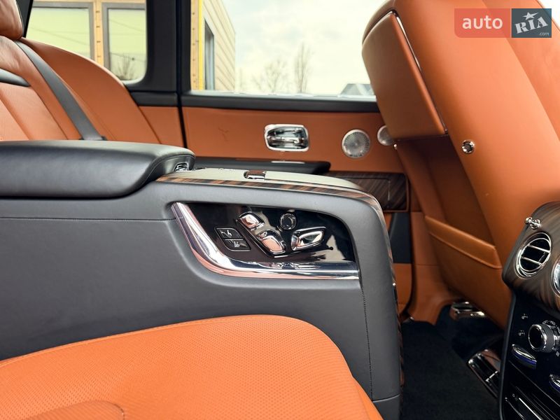 Внедорожник / Кроссовер Rolls-Royce Cullinan 2019 в Киеве