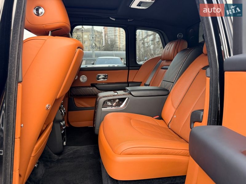 Внедорожник / Кроссовер Rolls-Royce Cullinan 2019 в Киеве