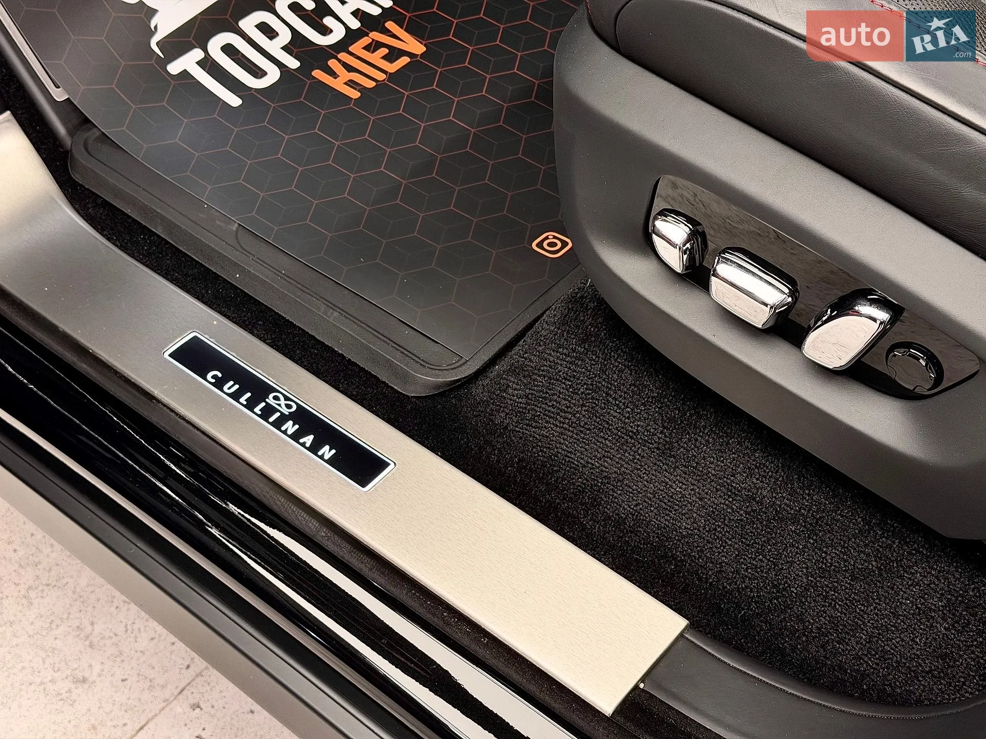 2020 Rolls-Royce Cullinan - мініатюра 53