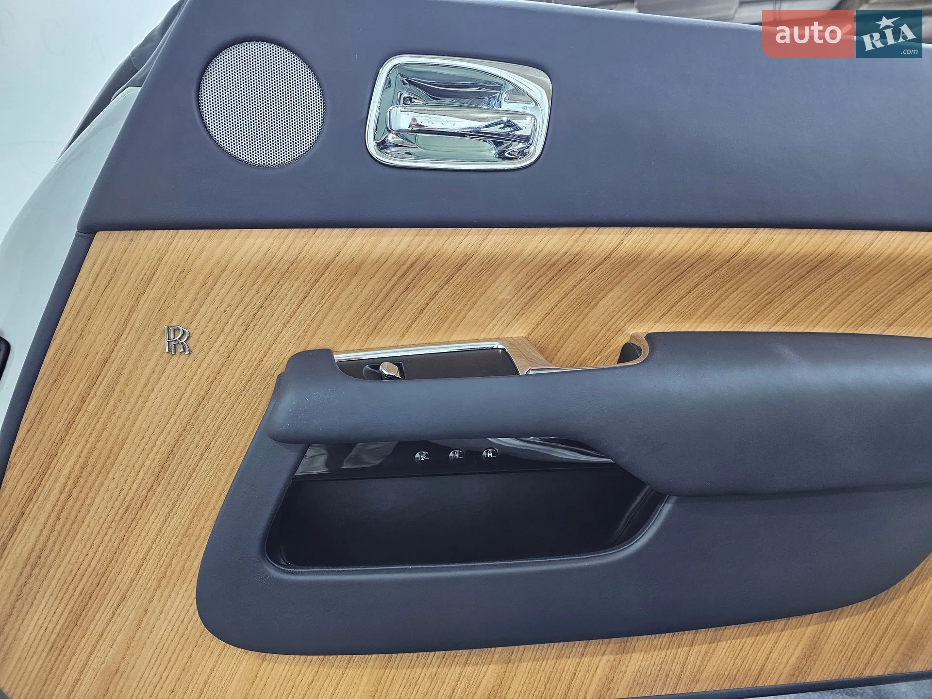 2016 Rolls-Royce Dawn - мініатюра 26