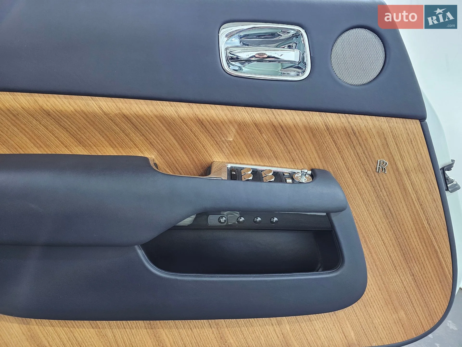 2016 Rolls-Royce Dawn - мініатюра 32