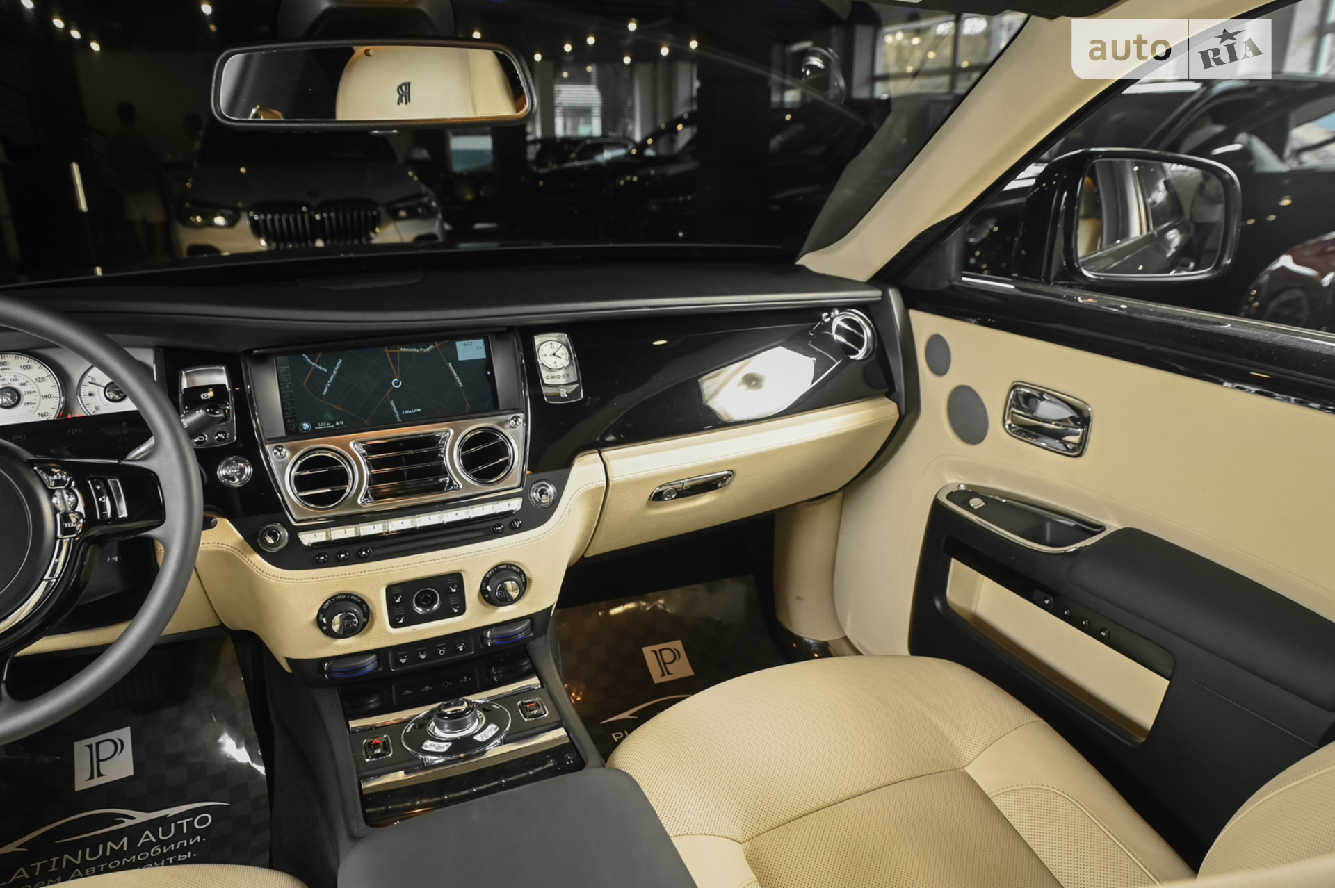 2011 Rolls-Royce Ghost - мініатюра 37