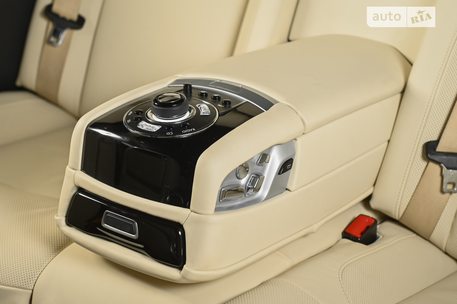 2011 Rolls-Royce Ghost - мініатюра 52