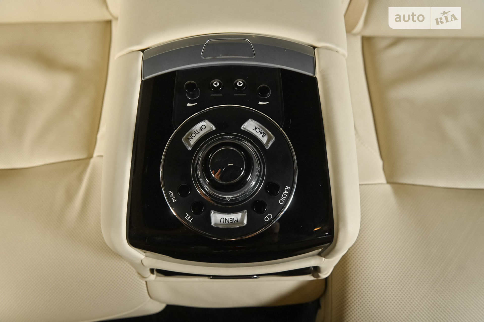 2011 Rolls-Royce Ghost - мініатюра 55
