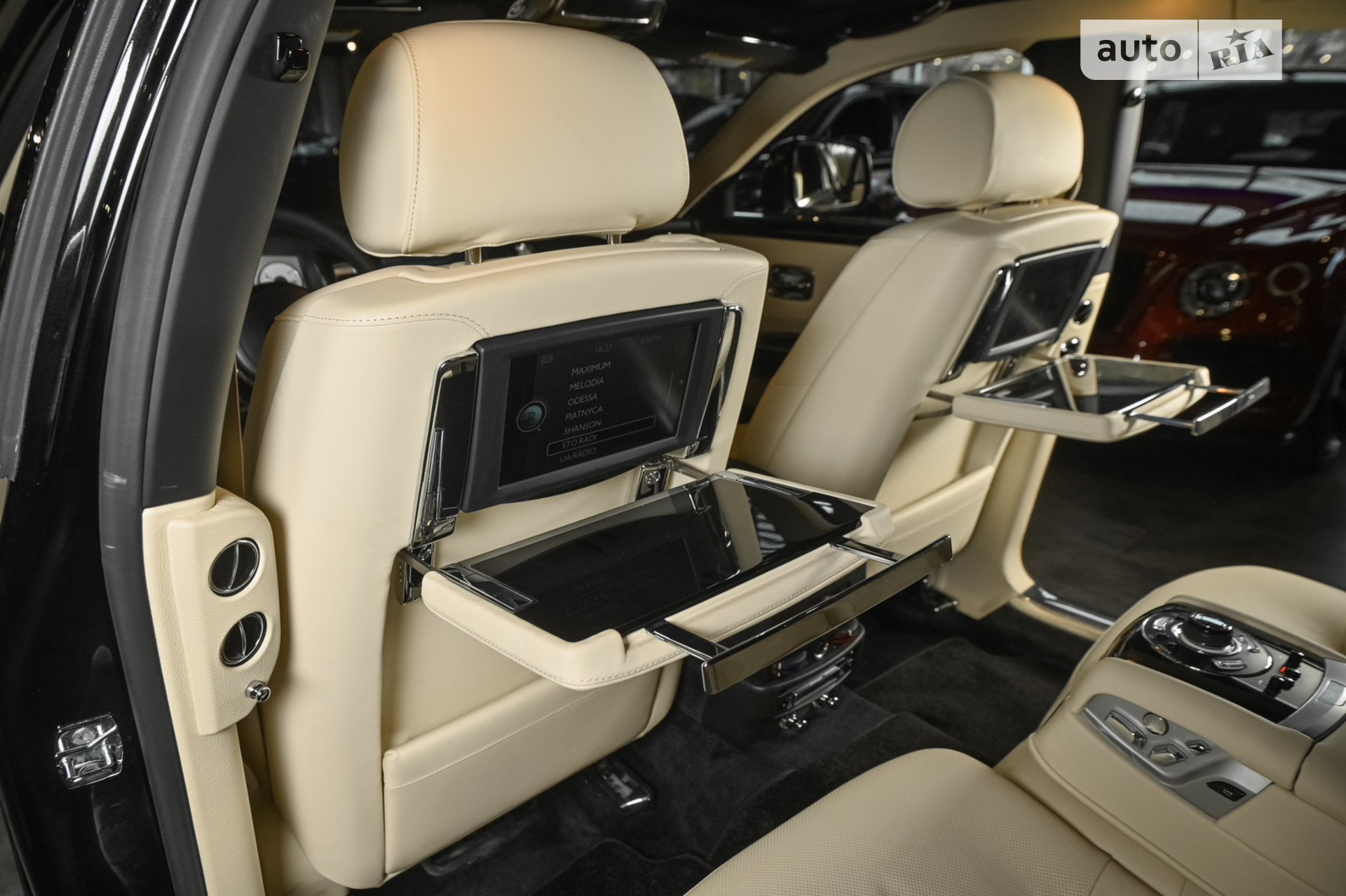 2011 Rolls-Royce Ghost - мініатюра 58