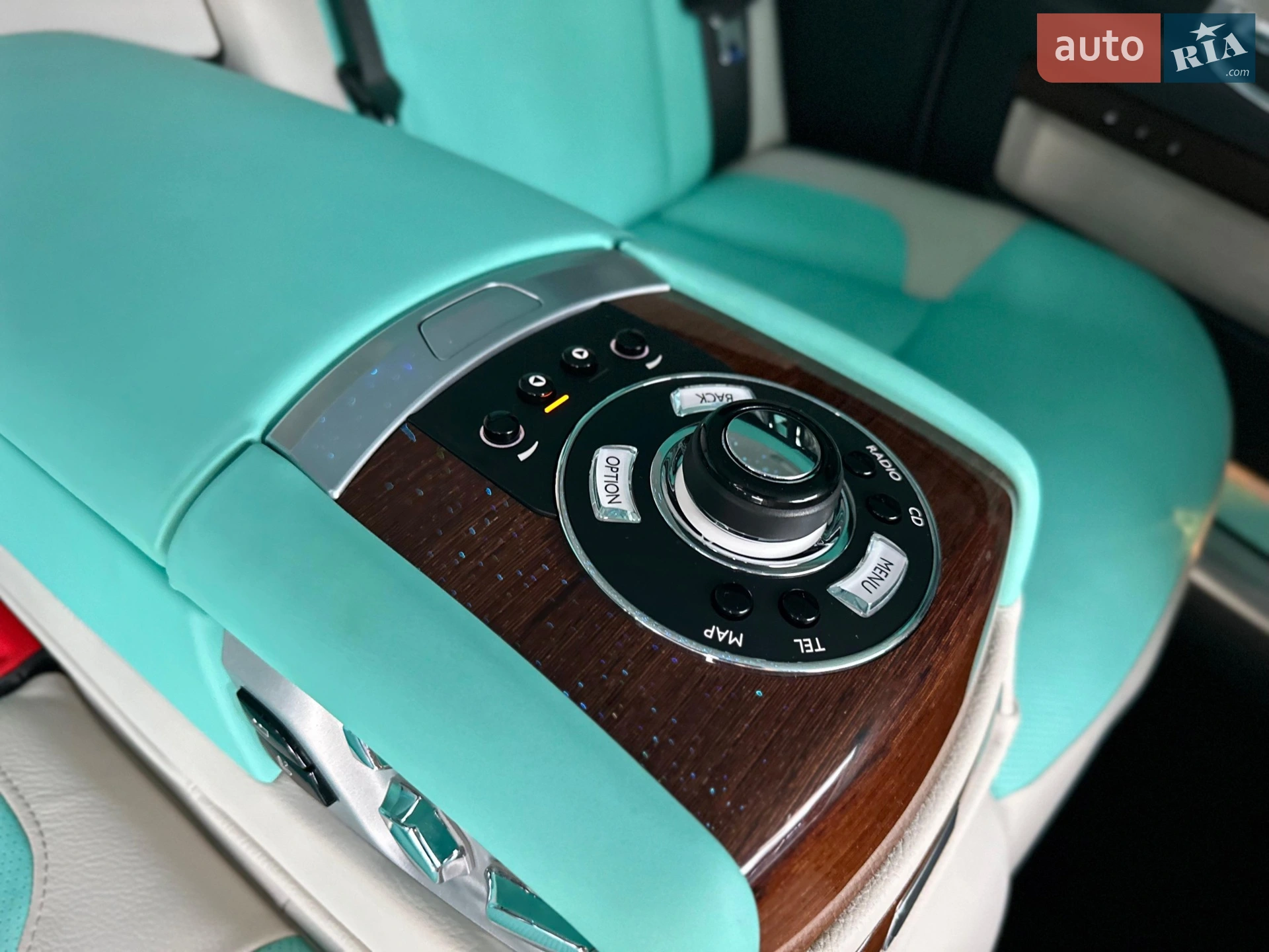 2011 Rolls-Royce Ghost - мініатюра 73