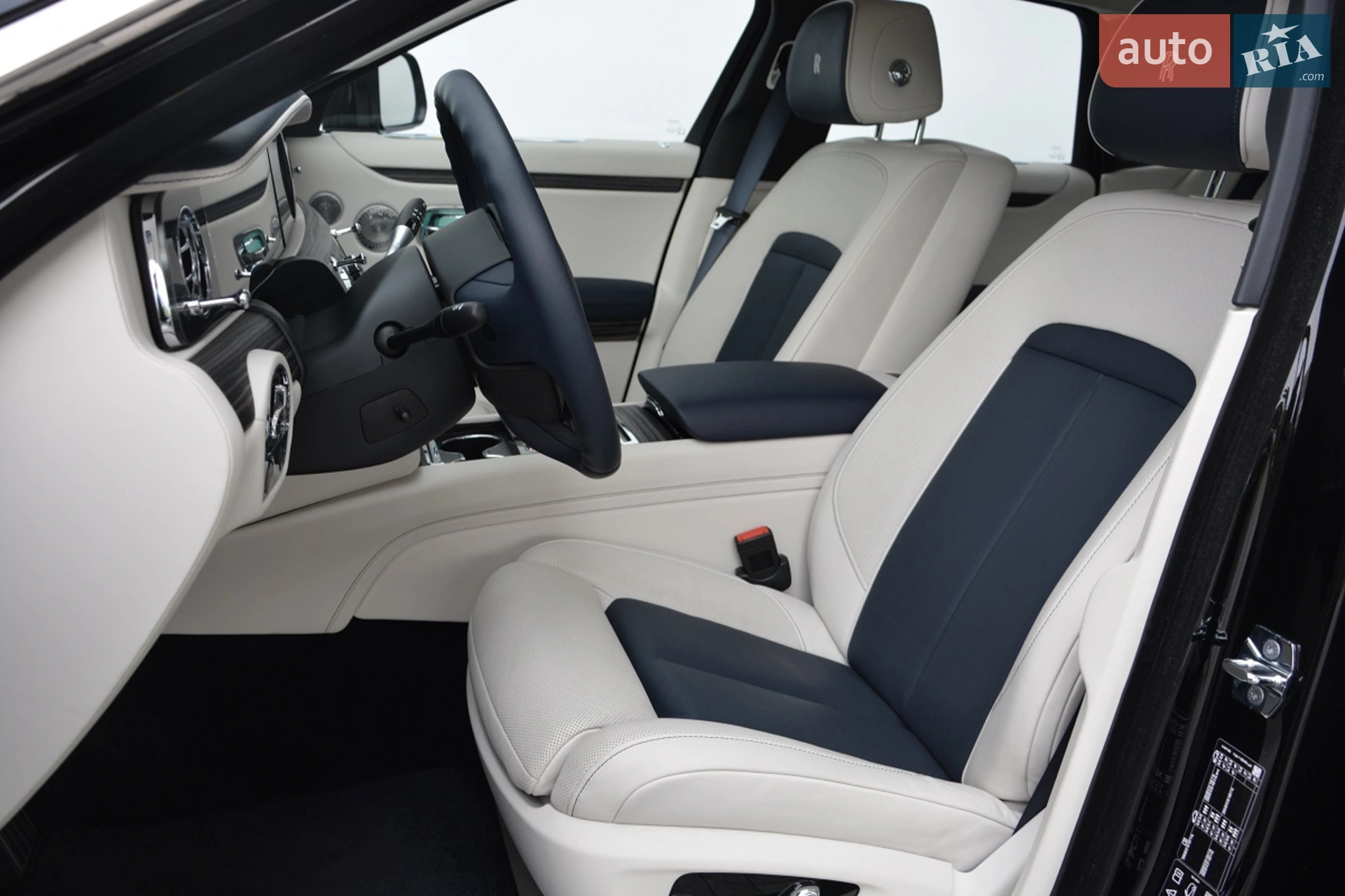 2021 Rolls-Royce Ghost - мініатюра 4