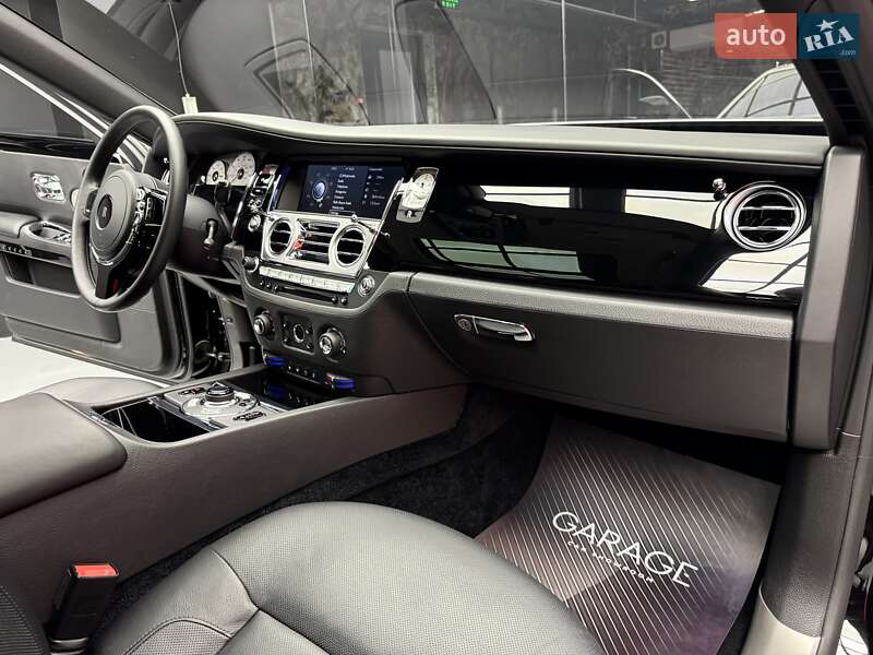 Седан Rolls-Royce Ghost 2010 в Киеве фото 60 Седан Rolls-Royce Ghost 2010 в Киеве