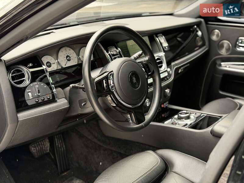 Седан Rolls-Royce Ghost 2015 в Киеве
