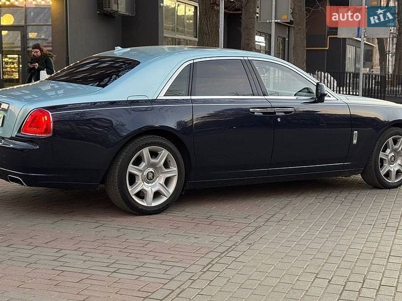 Седан Rolls-Royce Ghost 2012 в Шептицькому
