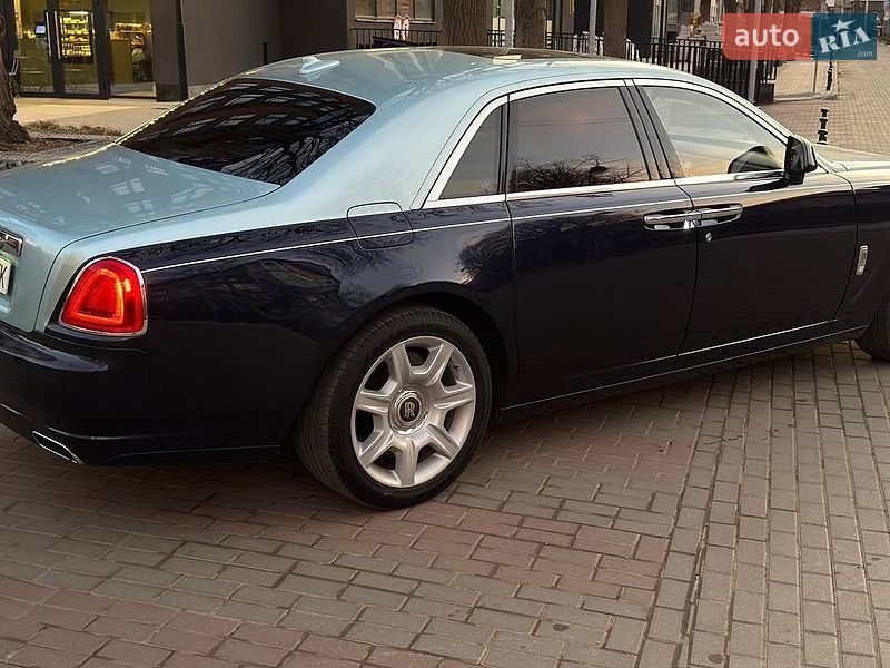 Седан Rolls-Royce Ghost 2012 в Шептицькому