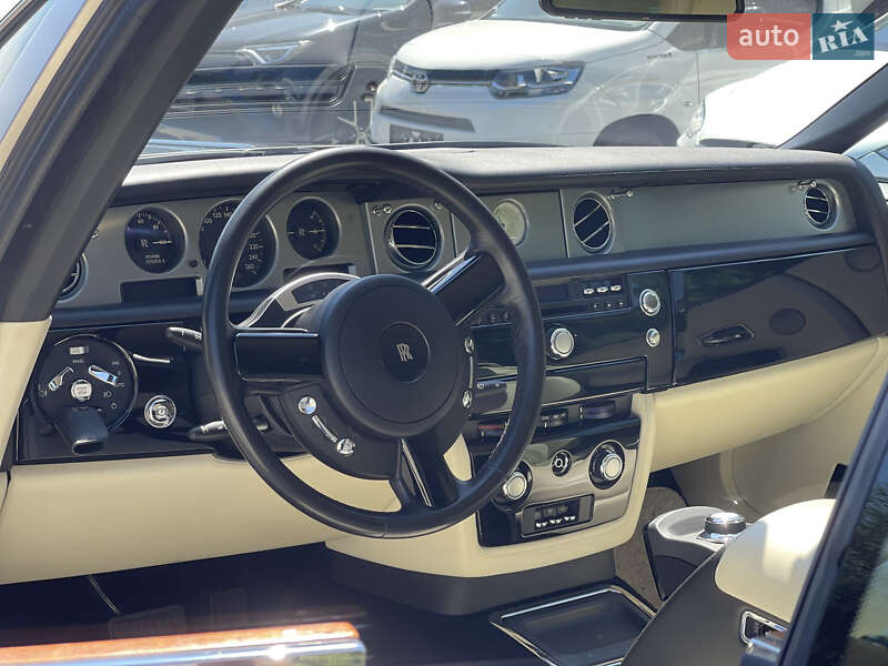 Кабриолет Rolls-Royce Phantom Drophead Coupe 2009 в Киеве