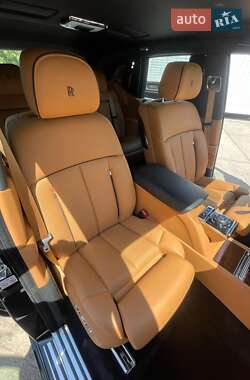Седан Rolls-Royce Phantom 2021 в Киеве фото 10 Седан Rolls-Royce Phantom 2021 в Киеве