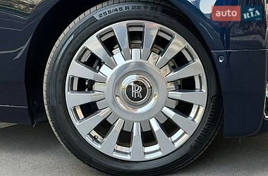 Седан Rolls-Royce Phantom 2019 в Киеве