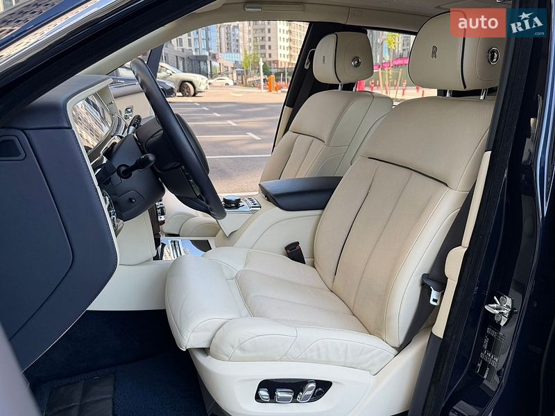 Седан Rolls-Royce Phantom 2019 в Киеве