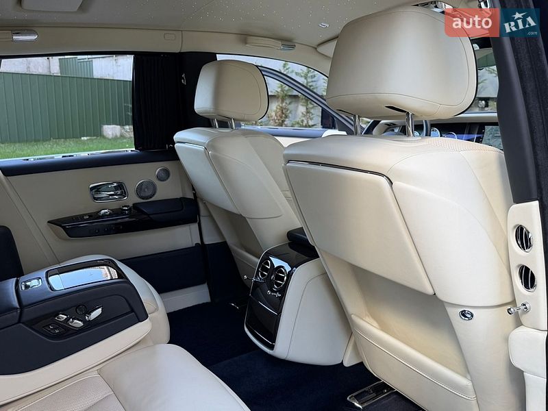 Седан Rolls-Royce Phantom 2019 в Киеве
