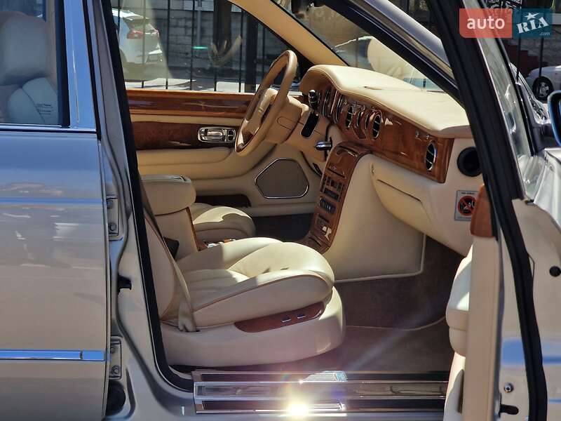 Седан Rolls-Royce Silver Seraph 2001 в Одессе фото 70 Седан Rolls-Royce Silver Seraph 2001 в Одессе