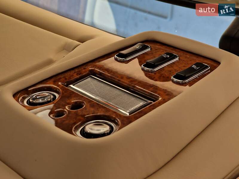 Седан Rolls-Royce Silver Seraph 2001 в Одессе фото 109 Седан Rolls-Royce Silver Seraph 2001 в Одессе