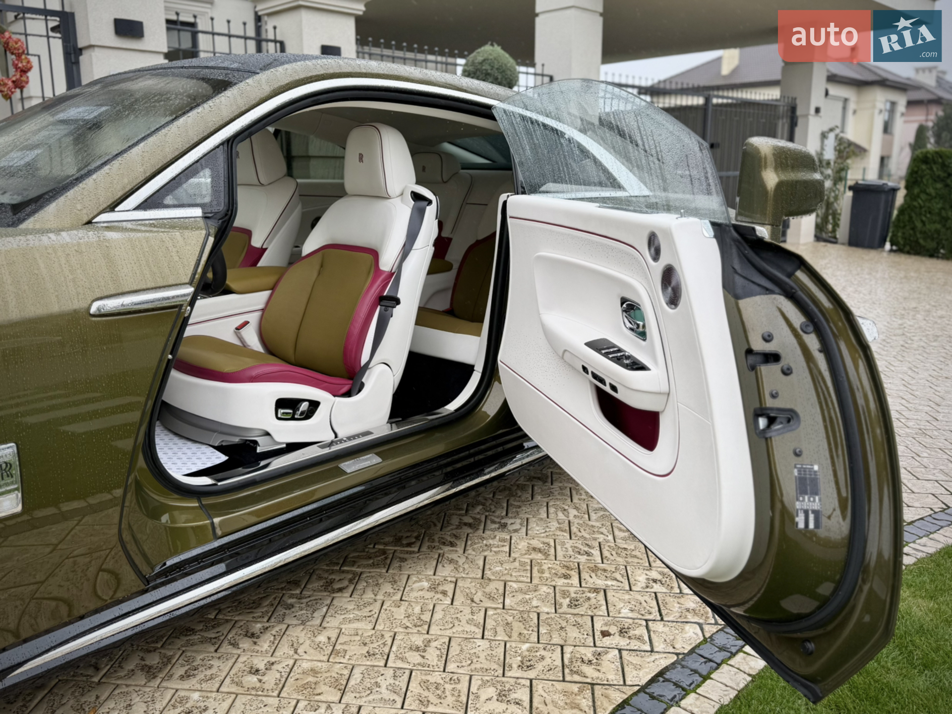 2023 Rolls-Royce Spectre - мініатюра 31