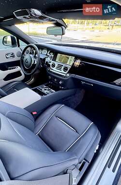 Купе Rolls-Royce Wraith 2015 в 