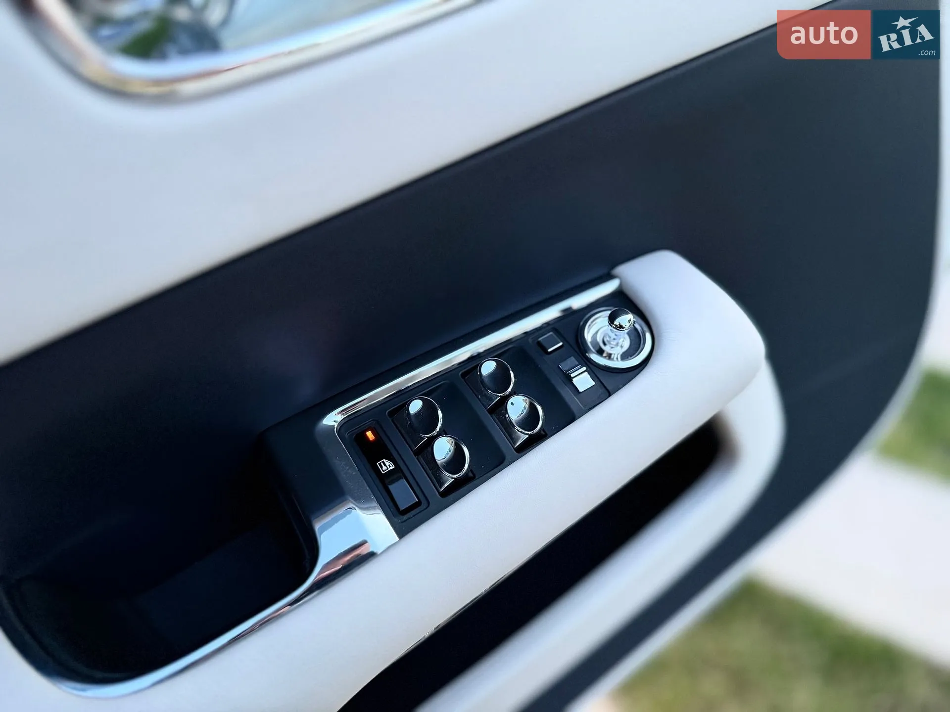 2015 Rolls-Royce Wraith - мініатюра 31