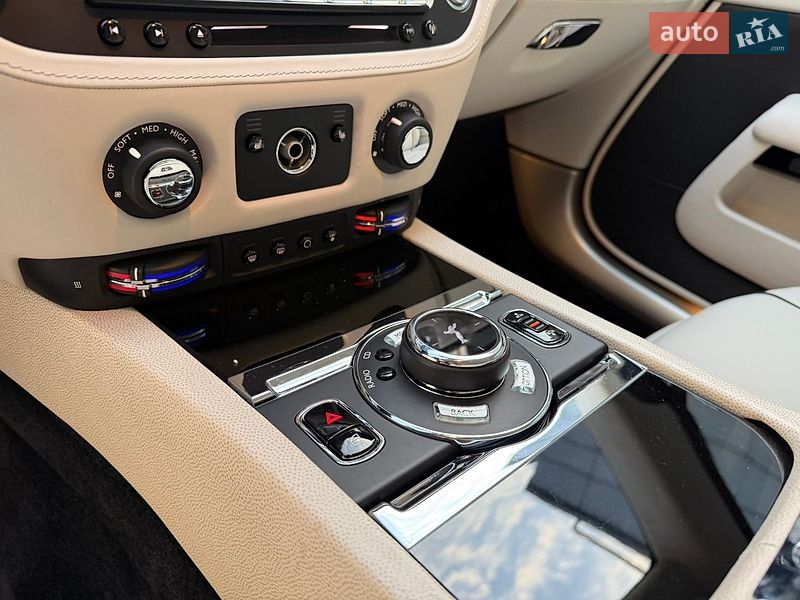 Купе Rolls-Royce Wraith 2015 в Киеве фото 58 Купе Rolls-Royce Wraith 2015 в Киеве