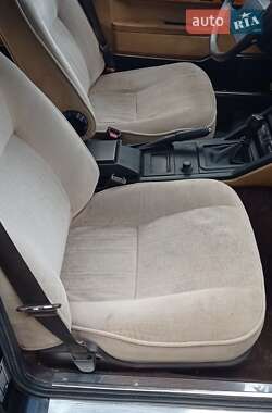 Хэтчбек Rover SD1 1986 в 
