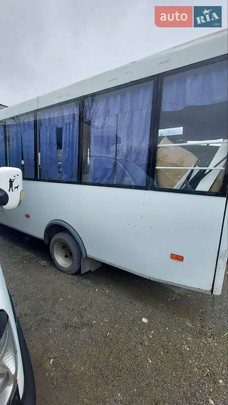 Міський автобус РУТА 25 2011 в Дніпрі