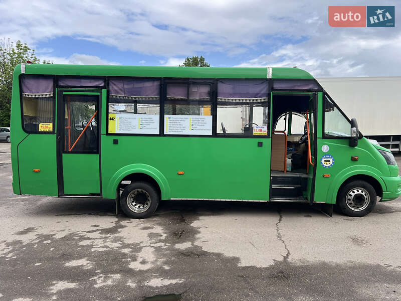 Міський автобус РУТА 25 2020 в Києві