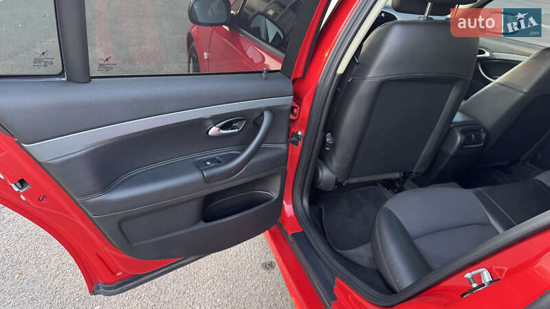 Седан Saab 9-3 2010 в Ровно фото 39 Седан Saab 9-3 2010 в Ровно