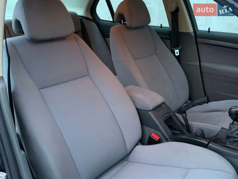 Седан Saab 9-3 2003 в Киеве