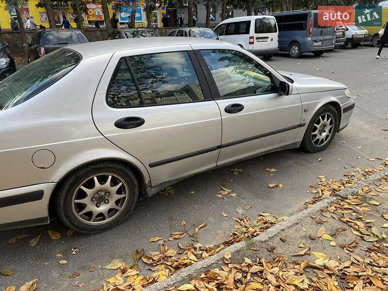 Седан Saab 9-5 1999 в Новояворовске